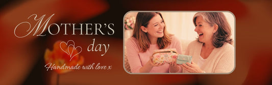 Mother’s Day handmade sewing gifts featuring a daughter giving her mum a handmade zipper pouch and coin purse.